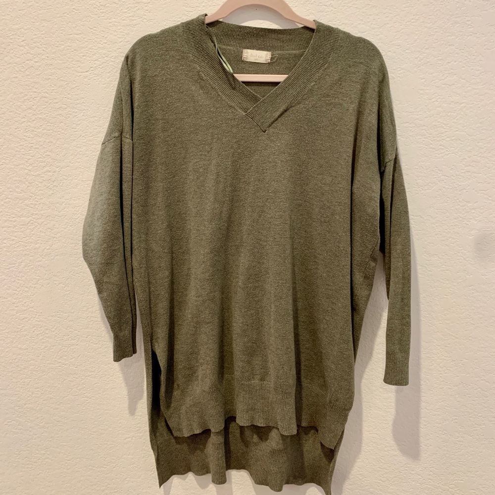 Altard State, army green, long sweater with 3/4 sleeves.